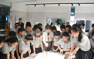 莘莘学子走进凯发官网，感受智造魅力